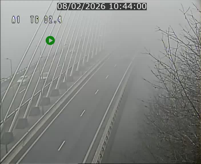 <h2>Traffic live webcam Luxembourg Sandweiler - A1 direction Luxembourg-ville - BK 2.4</h2>