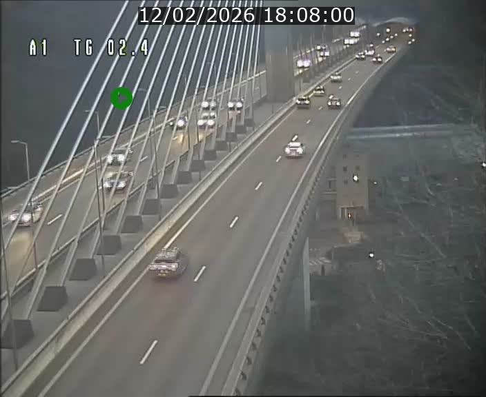 <h2>Traffic live webcam Luxembourg Sandweiler - A1 direction Luxembourg-ville - BK 2.4</h2>