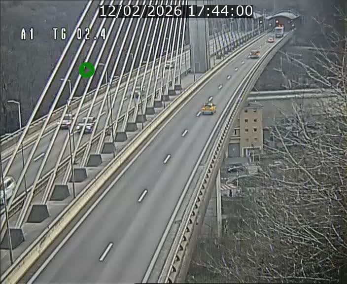 <h2>Traffic live webcam Luxembourg Sandweiler - A1 direction Luxembourg-ville - BK 2.4</h2>