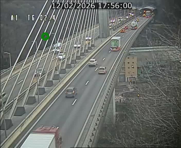 <h2>Traffic live webcam Luxembourg Sandweiler - A1 direction Luxembourg-ville - BK 2.4</h2>