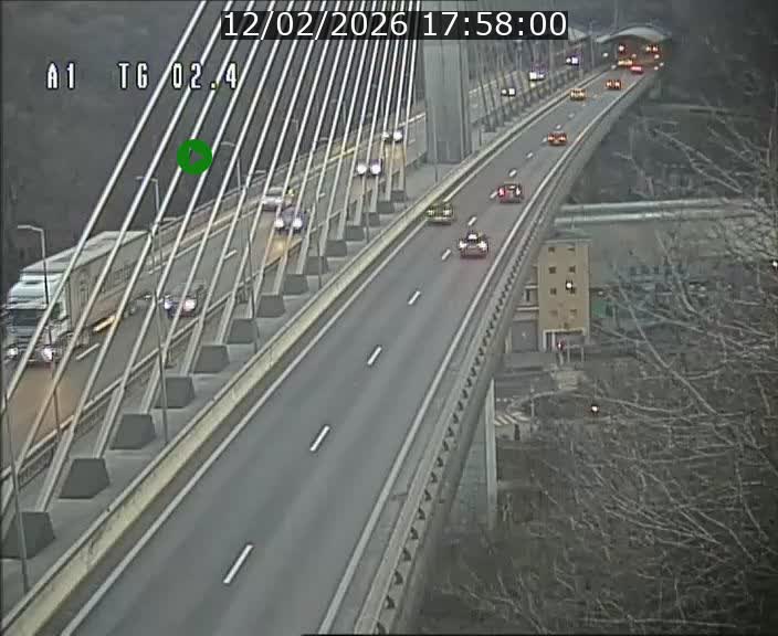 <h2>Traffic live webcam Luxembourg Sandweiler - A1 direction Luxembourg-ville - BK 2.4</h2>