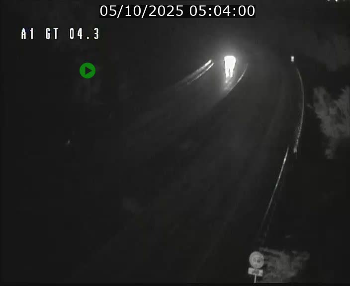 <h2>Traffic live webcam Luxembourg Itzig - A1 direction Sandweiler - BK 4.3</h2>
