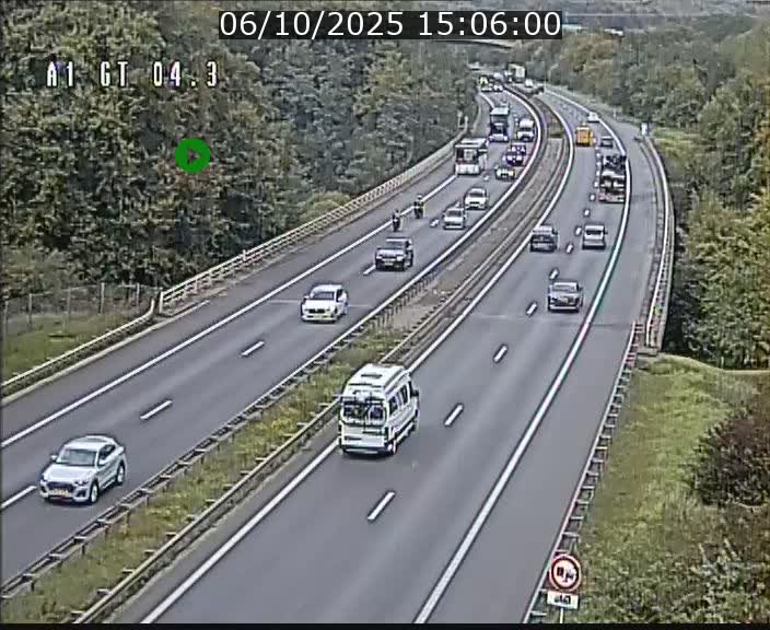 <h2>Traffic live webcam Luxembourg Itzig - A1 direction Sandweiler - BK 4.3</h2>