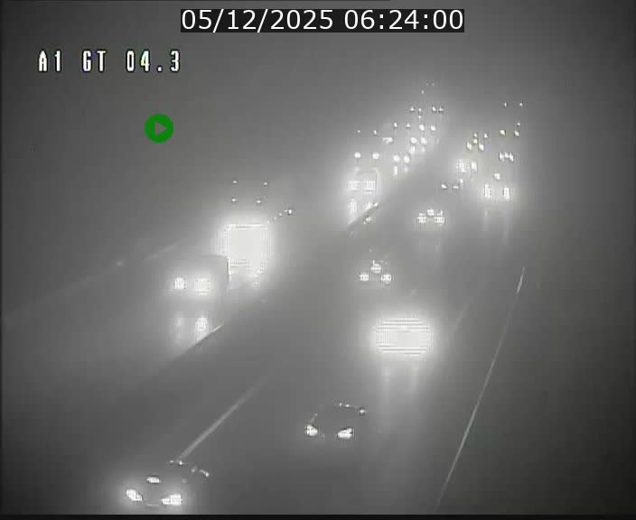 <h2>Traffic live webcam Luxembourg Itzig - A1 direction Sandweiler - BK 4.3</h2>