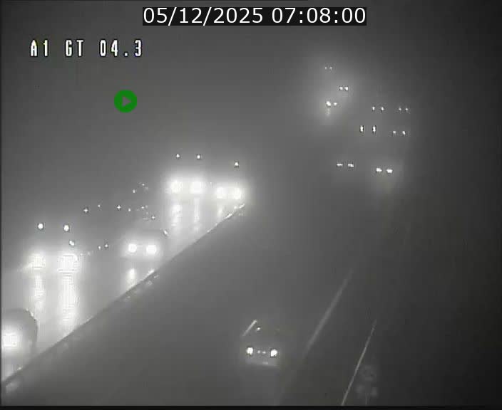 <h2>Traffic live webcam Luxembourg Itzig - A1 direction Sandweiler - BK 4.3</h2>