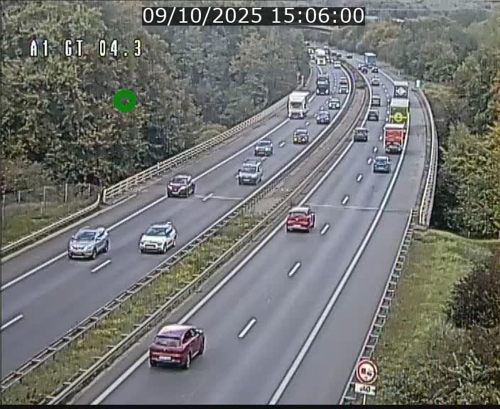 <h2>Traffic live webcam Luxembourg Itzig - A1 direction Sandweiler - BK 4.3</h2>
