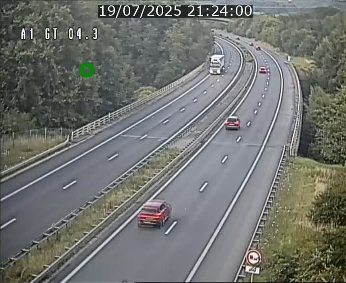 Traffic live webcam Luxembourg Itzig - A1 direction Sandweiler - BK 4.3