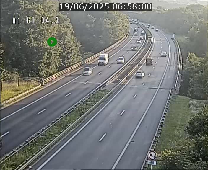 <h2>Traffic live webcam Luxembourg Itzig - A1 direction Sandweiler - BK 4.3</h2>
