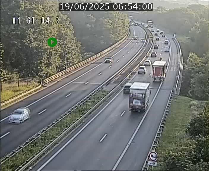 <h2>Traffic live webcam Luxembourg Itzig - A1 direction Sandweiler - BK 4.3</h2>