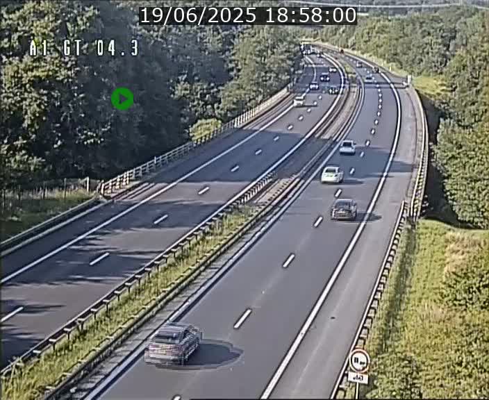 <h2>Traffic live webcam Luxembourg Itzig - A1 direction Sandweiler - BK 4.3</h2>