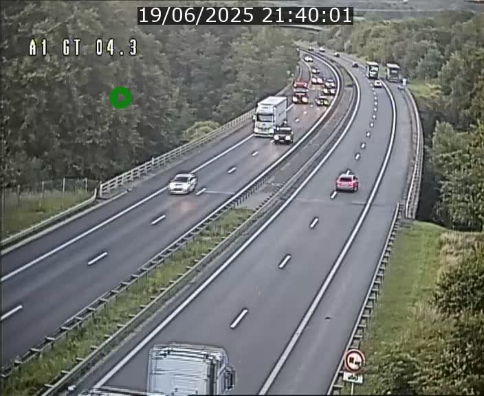 <h2>Traffic live webcam Luxembourg Itzig - A1 direction Sandweiler - BK 4.3</h2>