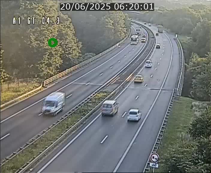 <h2>Traffic live webcam Luxembourg Itzig - A1 direction Sandweiler - BK 4.3</h2>
