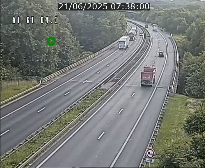 <h2>Traffic live webcam Luxembourg Itzig - A1 direction Sandweiler - BK 4.3</h2>