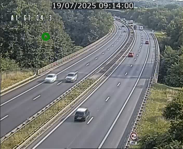 <h2>Traffic live webcam Luxembourg Itzig - A1 direction Sandweiler - BK 4.3</h2>