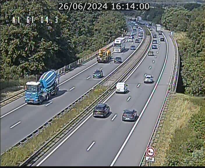 <h2>Traffic live webcam Luxembourg Itzig - A1 direction Sandweiler - BK 4.3</h2>