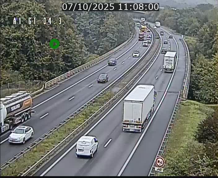 <h2>Traffic live webcam Luxembourg Itzig - A1 direction Sandweiler - BK 4.3</h2>