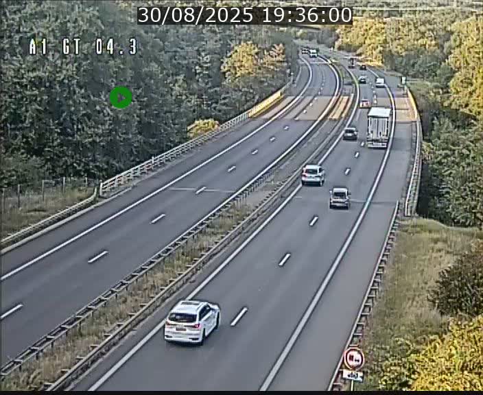 <h2>Traffic live webcam Luxembourg Itzig - A1 direction Sandweiler - BK 4.3</h2>