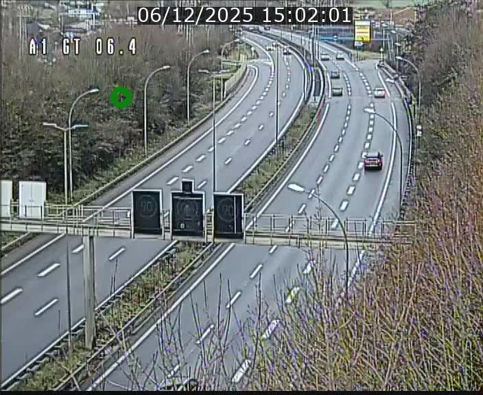 <h2>Traffic live webcam Luxembourg Hamm - A1 direction Sandweiler - BK 6.4</h2>