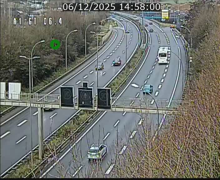 <h2>Traffic live webcam Luxembourg Hamm - A1 direction Sandweiler - BK 6.4</h2>