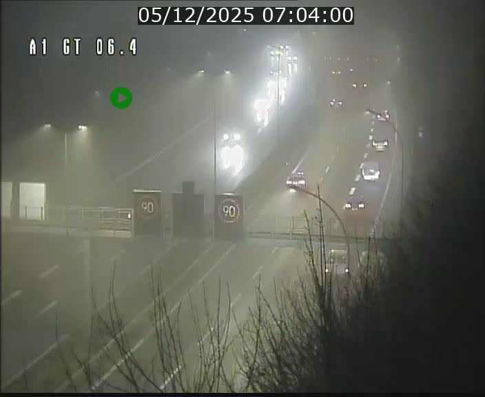 <h2>Traffic live webcam Luxembourg Hamm - A1 direction Sandweiler - BK 6.4</h2>