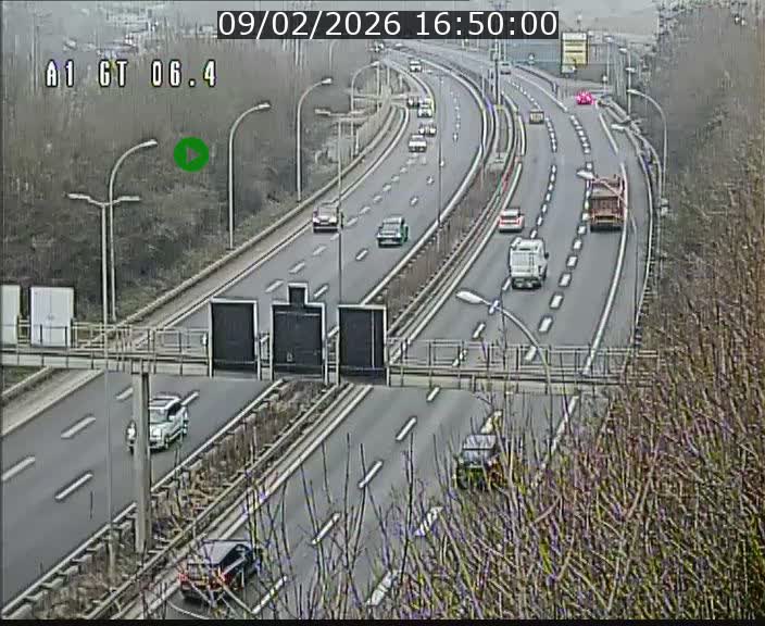 <h2>Traffic live webcam Luxembourg Hamm - A1 direction Sandweiler - BK 6.4</h2>