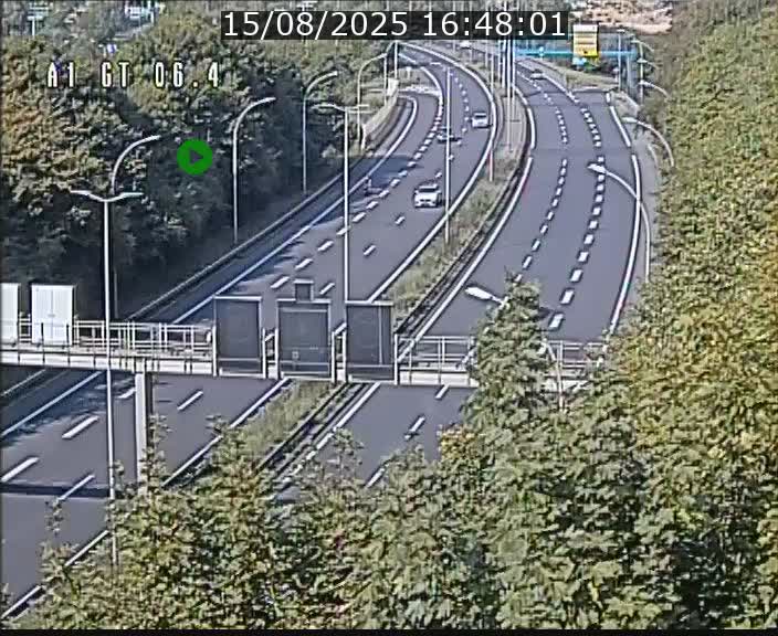 <h2>Traffic live webcam Luxembourg Hamm - A1 direction Sandweiler - BK 6.4</h2>