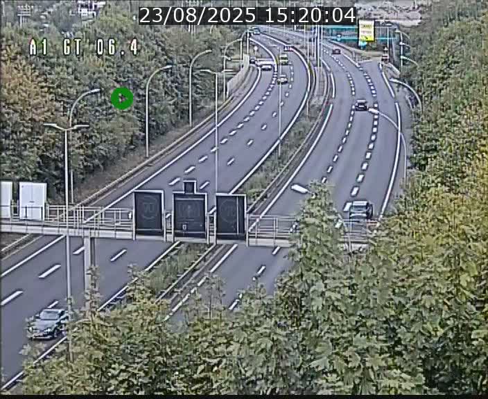 <h2>Traffic live webcam Luxembourg Hamm - A1 direction Sandweiler - BK 6.4</h2>