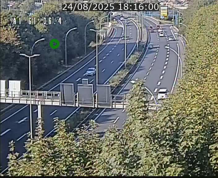 <h2>Traffic live webcam Luxembourg Hamm - A1 direction Sandweiler - BK 6.4</h2>