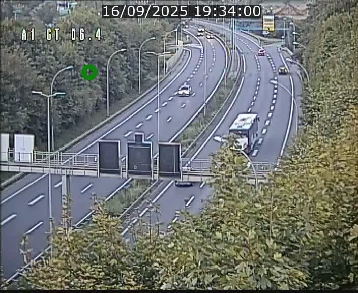 <h2>Traffic live webcam Luxembourg Hamm - A1 direction Sandweiler - BK 6.4</h2>