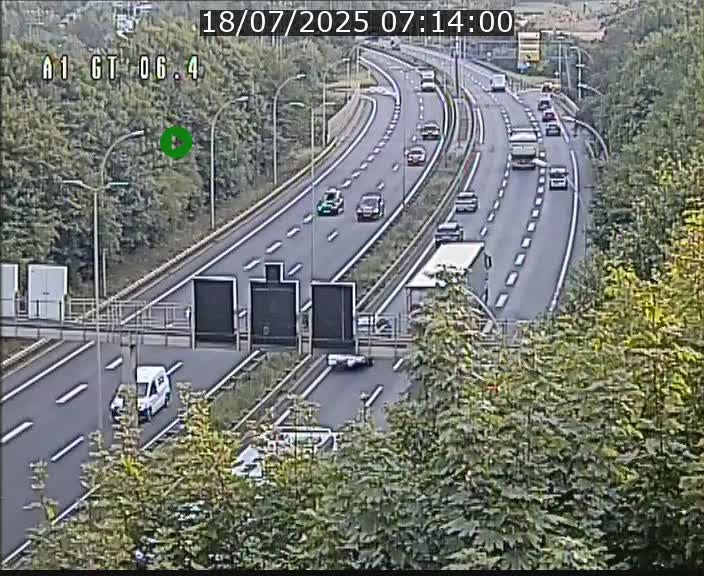 <h2>Traffic live webcam Luxembourg Hamm - A1 direction Sandweiler - BK 6.4</h2>