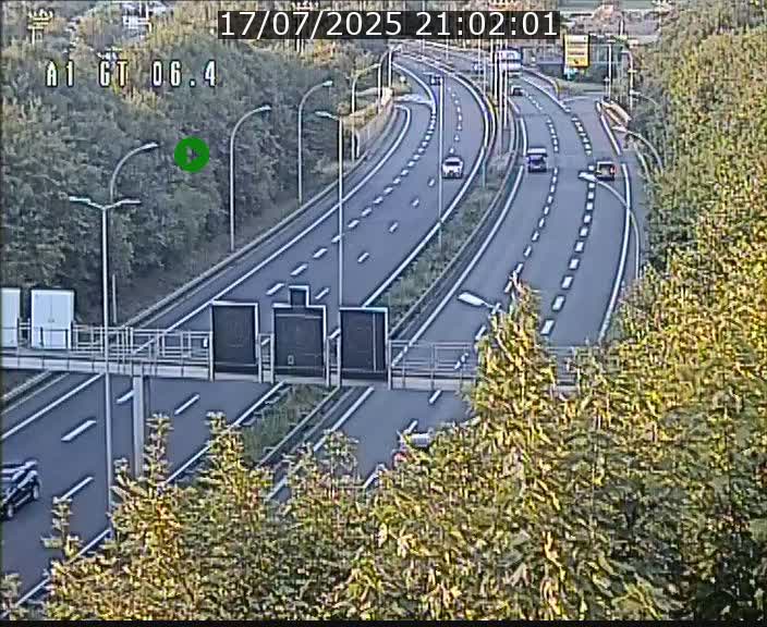 <h2>Traffic live webcam Luxembourg Hamm - A1 direction Sandweiler - BK 6.4</h2>
