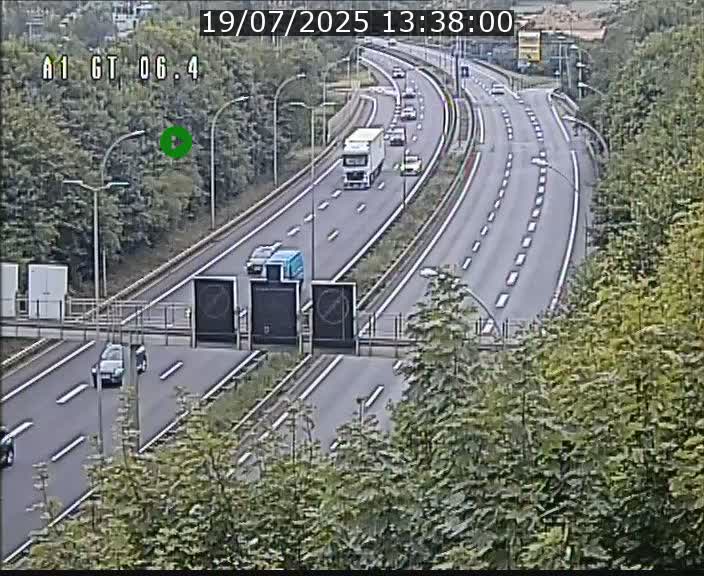 <h2>Traffic live webcam Luxembourg Hamm - A1 direction Sandweiler - BK 6.4</h2>