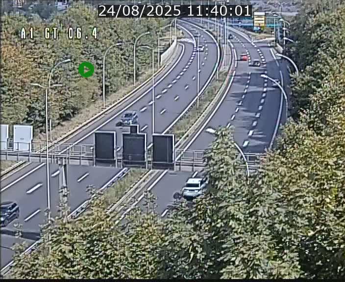 <h2>Traffic live webcam Luxembourg Hamm - A1 direction Sandweiler - BK 6.4</h2>