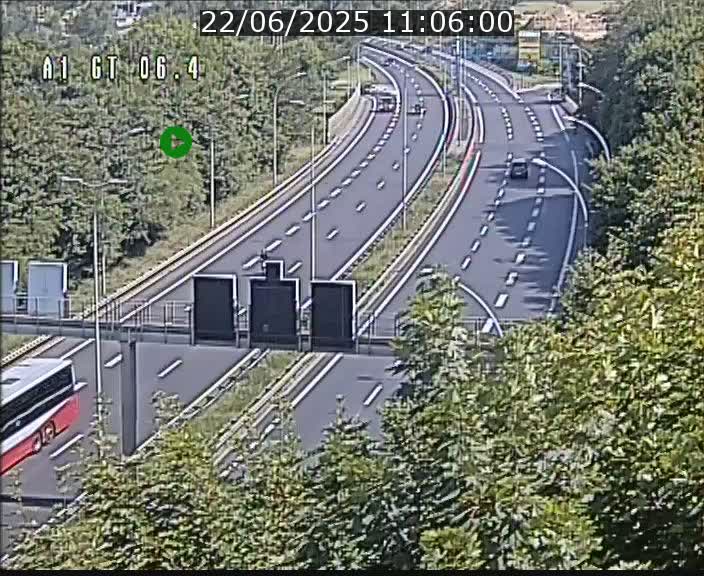 Traffic live webcam Luxembourg Hamm - A1 direction Sandweiler - BK 6.4
