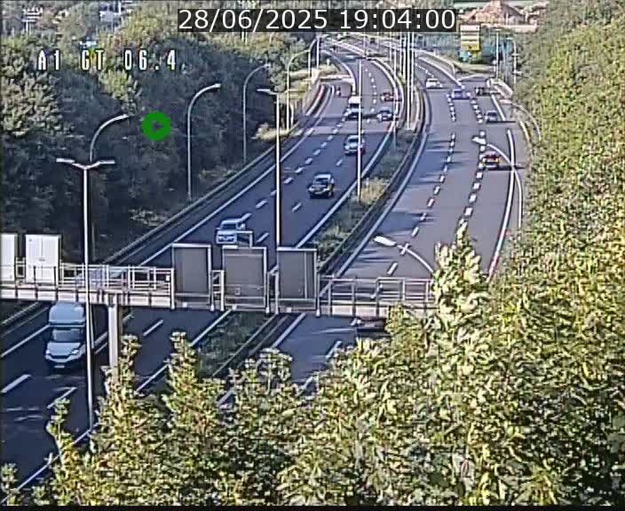 Traffic live webcam Luxembourg Hamm - A1 direction Sandweiler - BK 6.4