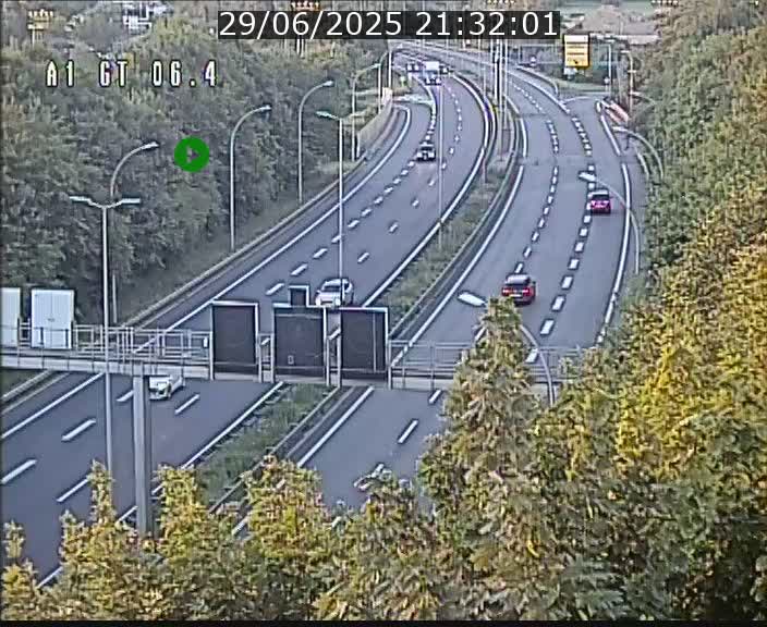Traffic live webcam Luxembourg Hamm - A1 direction Sandweiler - BK 6.4