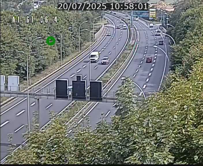 Traffic live webcam Luxembourg Hamm - A1 direction Sandweiler - BK 6.4