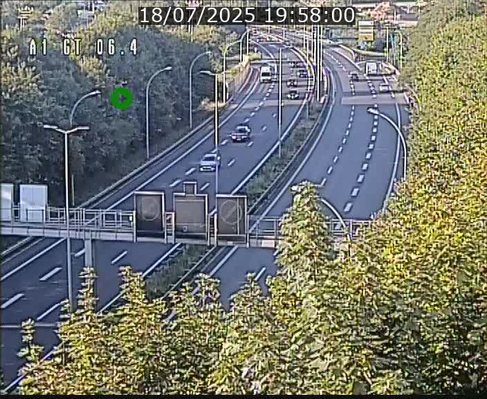 <h2>Traffic live webcam Luxembourg Hamm - A1 direction Sandweiler - BK 6.4</h2>