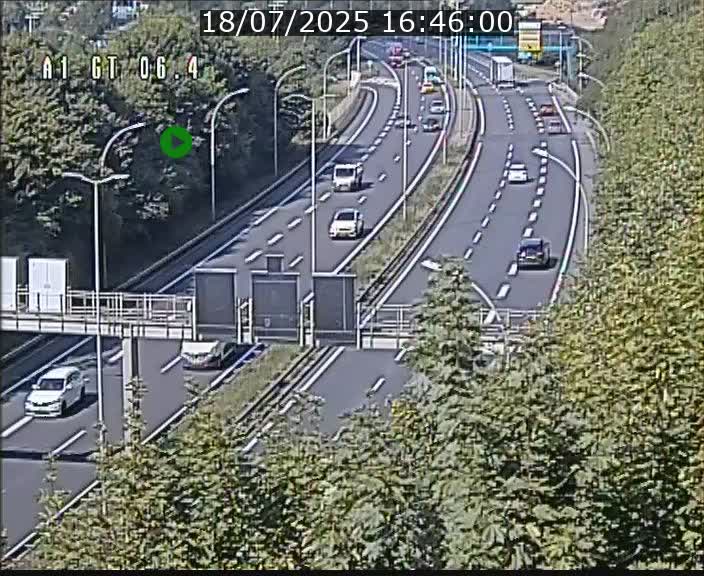 <h2>Traffic live webcam Luxembourg Hamm - A1 direction Sandweiler - BK 6.4</h2>
