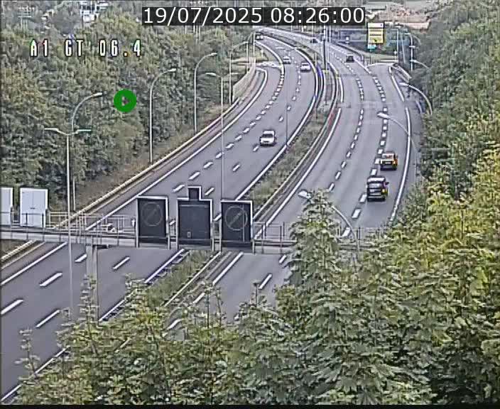 <h2>Traffic live webcam Luxembourg Hamm - A1 direction Sandweiler - BK 6.4</h2>