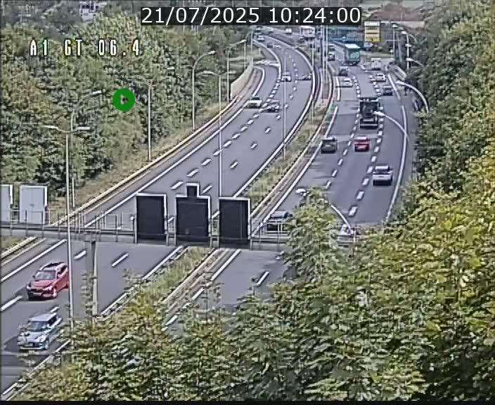 <h2>Traffic live webcam Luxembourg Hamm - A1 direction Sandweiler - BK 6.4</h2>