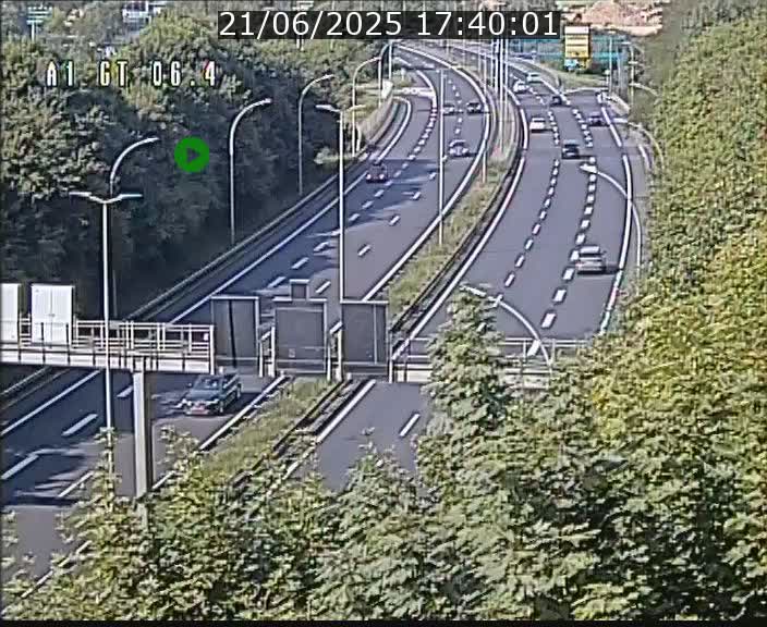 <h2>Traffic live webcam Luxembourg Hamm - A1 direction Sandweiler - BK 6.4</h2>