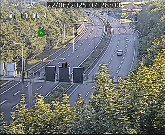 <h2>Traffic live webcam Luxembourg Hamm - A1 direction Sandweiler - BK 6.4</h2>