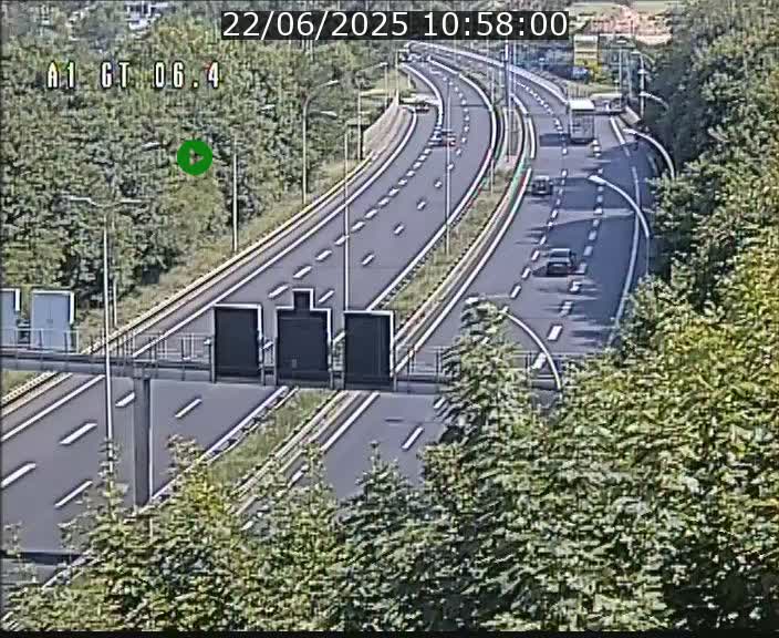 <h2>Traffic live webcam Luxembourg Hamm - A1 direction Sandweiler - BK 6.4</h2>