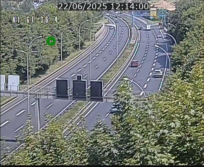 <h2>Traffic live webcam Luxembourg Hamm - A1 direction Sandweiler - BK 6.4</h2>