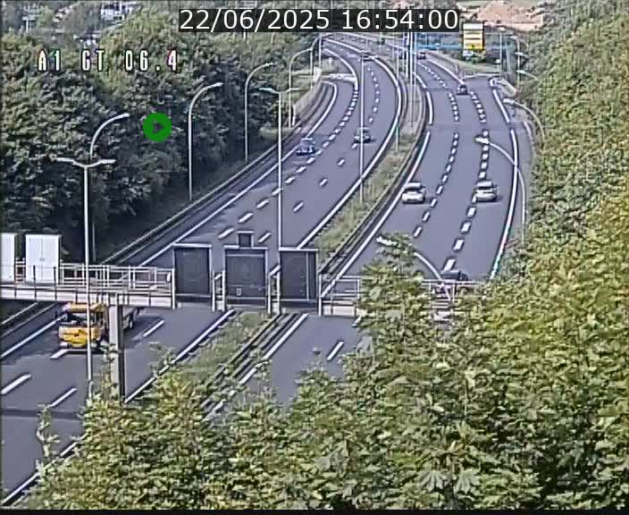 <h2>Traffic live webcam Luxembourg Hamm - A1 direction Sandweiler - BK 6.4</h2>