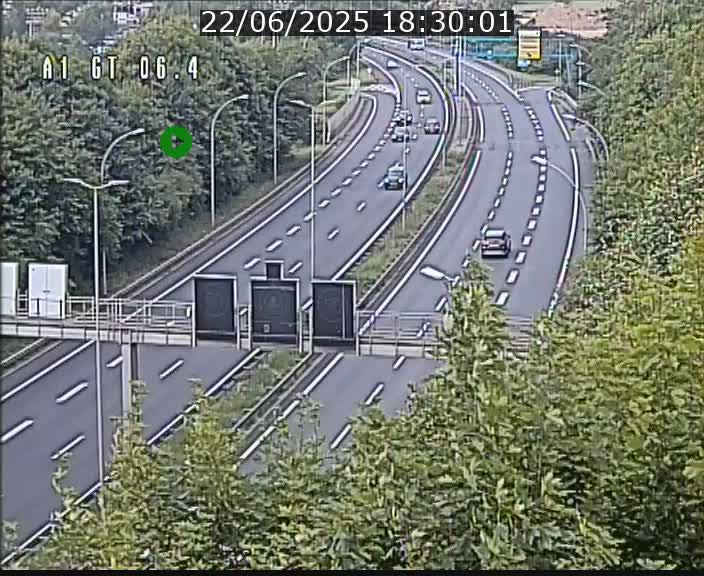 <h2>Traffic live webcam Luxembourg Hamm - A1 direction Sandweiler - BK 6.4</h2>