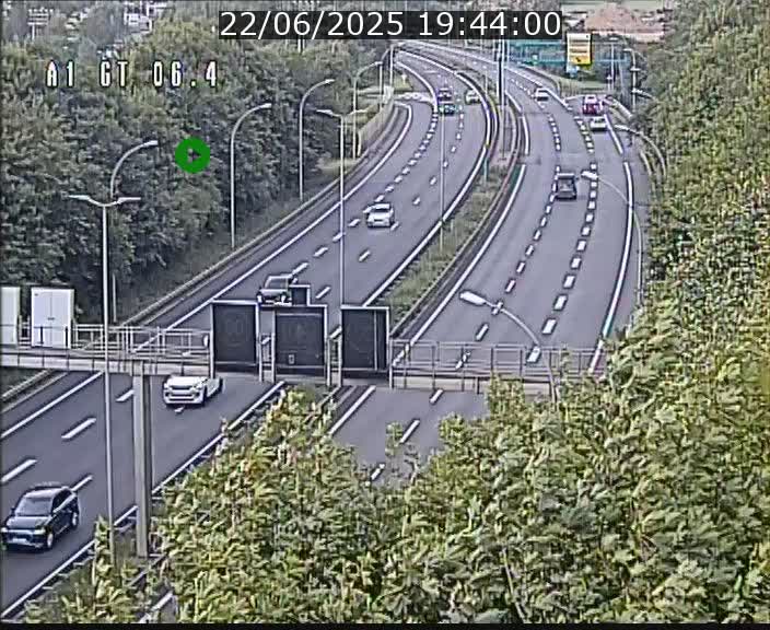 <h2>Traffic live webcam Luxembourg Hamm - A1 direction Sandweiler - BK 6.4</h2>