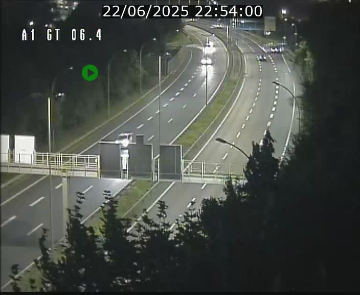 <h2>Traffic live webcam Luxembourg Hamm - A1 direction Sandweiler - BK 6.4</h2>