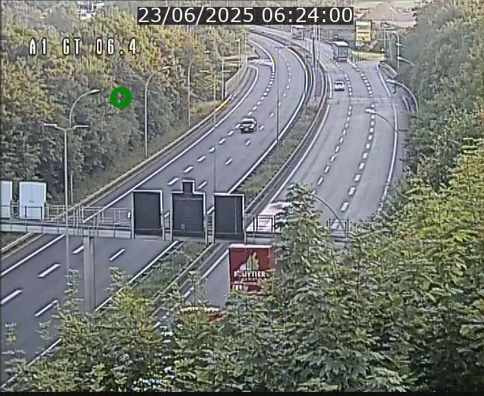 <h2>Traffic live webcam Luxembourg Hamm - A1 direction Sandweiler - BK 6.4</h2>